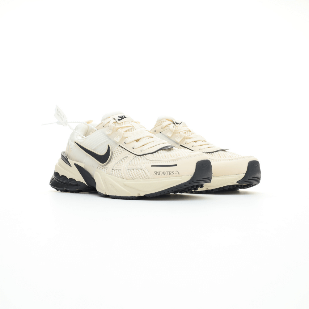 Nike V2K Run Cream Black