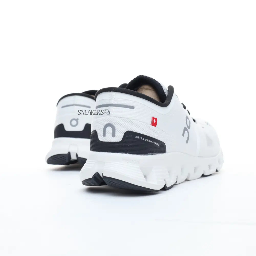 On Running Cloud X 5 Shoes White