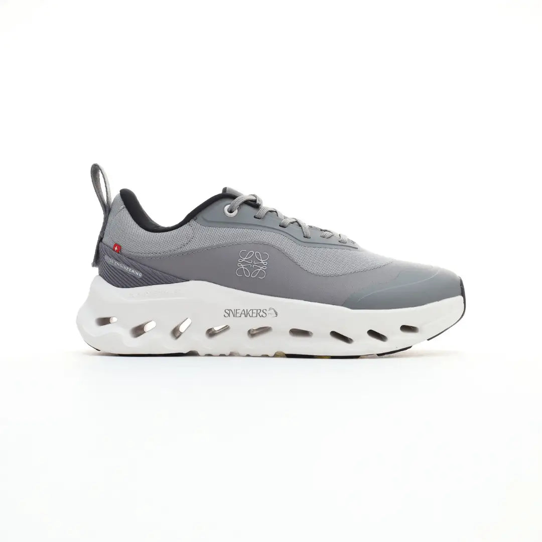 On x LOEWE Cloudventure 2 Grey White