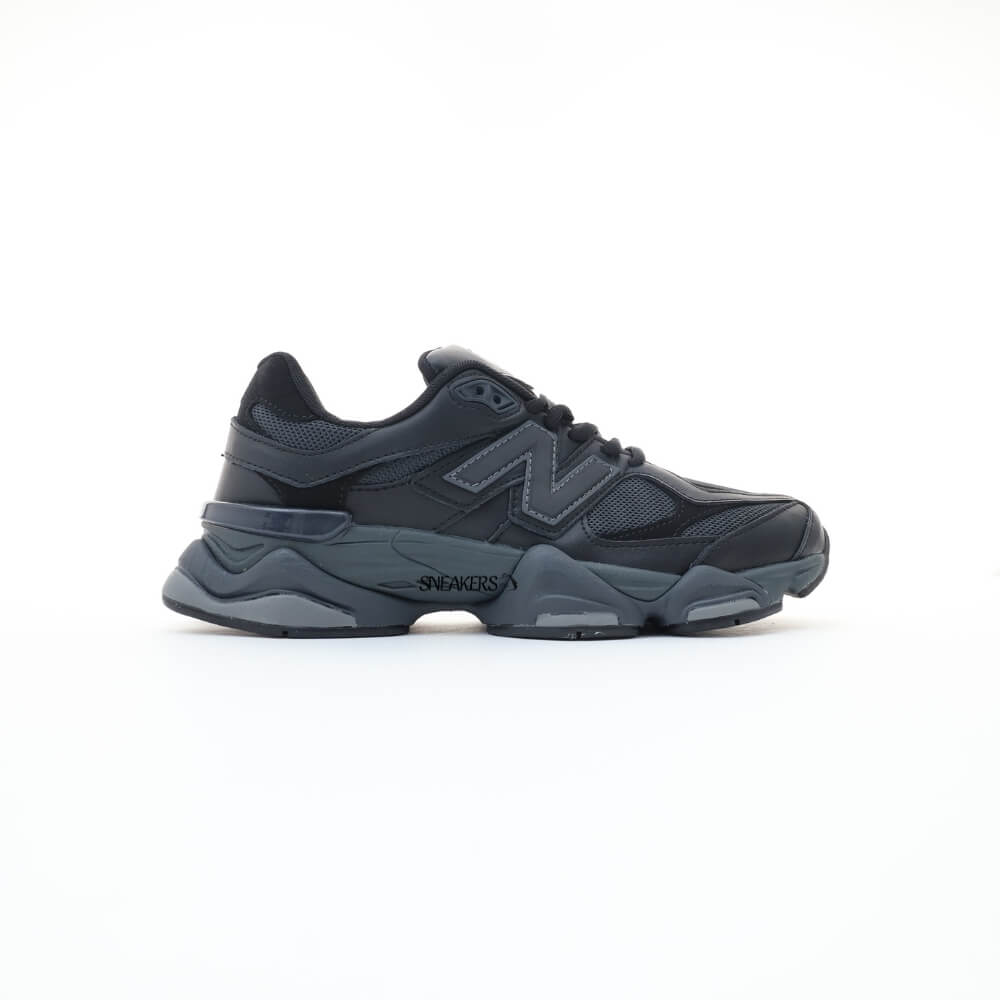 New Balance 9060 Triple Black