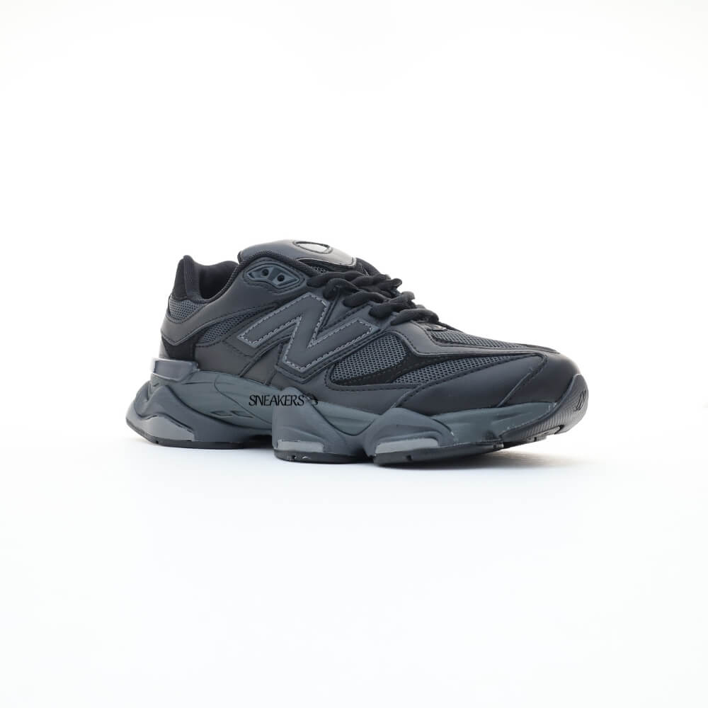 New Balance 9060 Triple Black