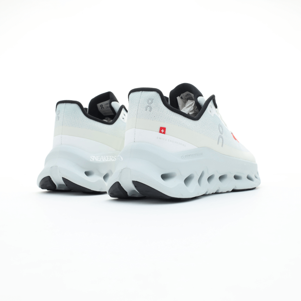 On Cloudtilt Mineral Ivory lifestyle sneaker unisex