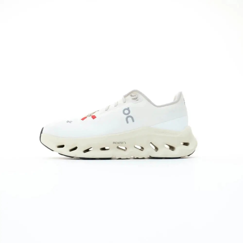 On Cloudtilt lifestyle sneaker white cream unisex